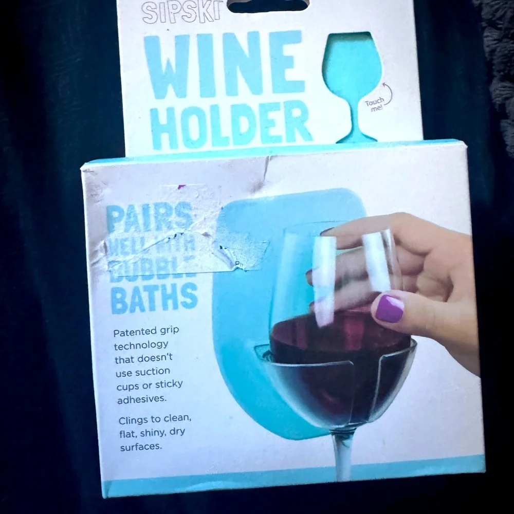 Sipski Wine Glass Holder Seafoam Green Pairs Well with Bubble Baths